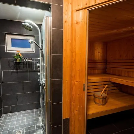 Heringsdorf, Ela Apartman *